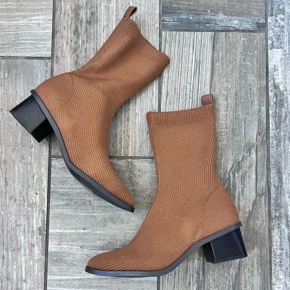 Everlane Brown Sock Boots NWOT - Picture 9 of 12